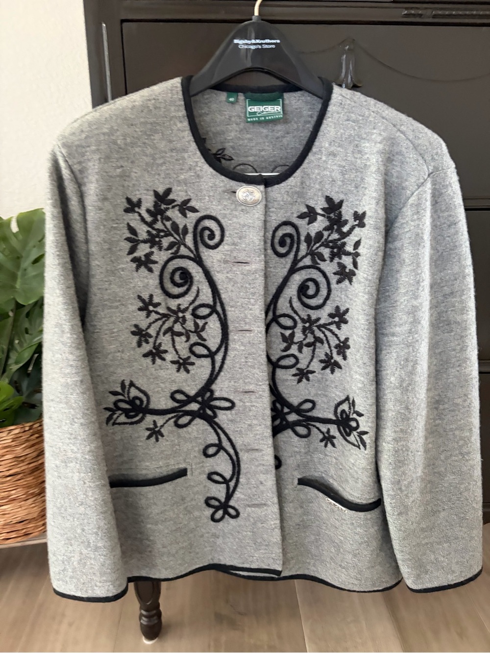Geiger Gray Wool Black Embroidered Cardigan Sweater Jacket  Large 40 Austria
